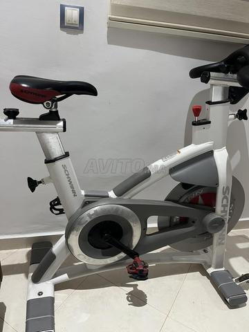 Schwinn IC2 Indoor Cycling Bike - 2