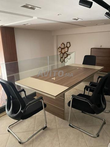 طاولة اجتماعات عصرية - 2