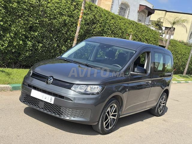 فولكس فاجن كادي 2022 جميع الكماليات - 2