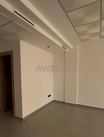 مكتب للإيجار بمساحة 45 متر مربع في الدار البيضاء - 2