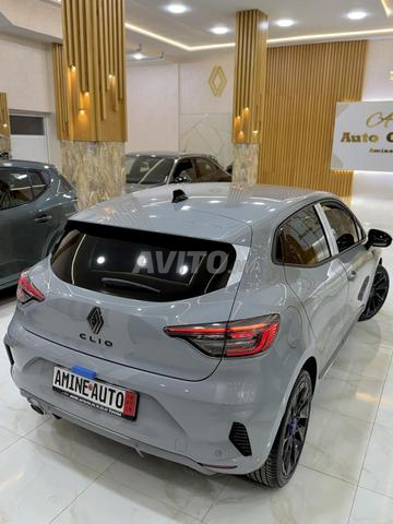 Renault Clio Diesel Manuelle 2024 à Oujda - 2