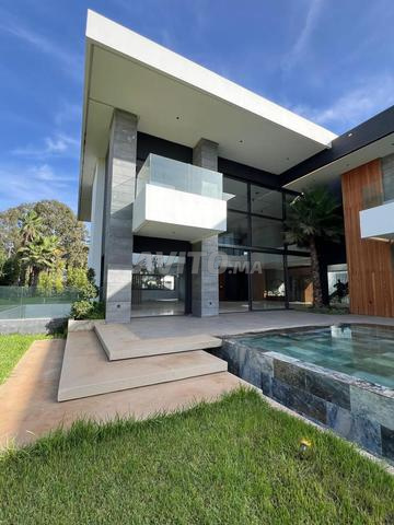 Villa neuf 2000 M² a quartie souissi rabat - 2