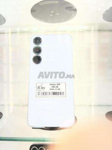 جالاكسي S25 بسعة تخزين 256 - 2