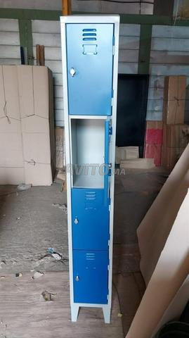 Vestiaire métallique compact — خزانة ملابس معدنية - 2