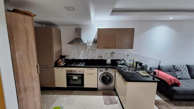 ستوديو للإيجار فارغ مع ساحة - 2