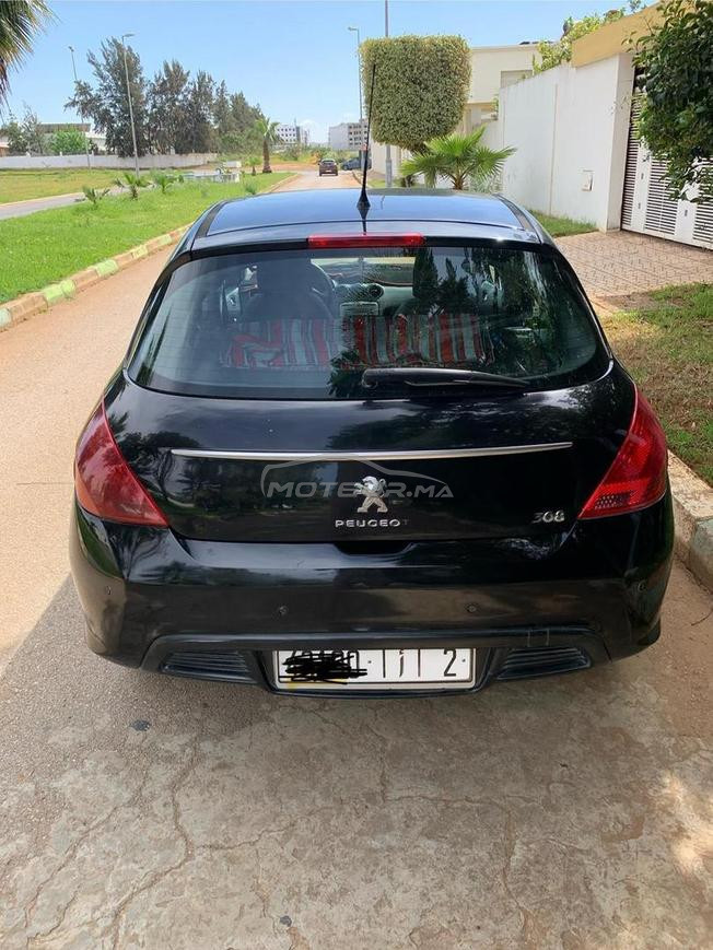 voiture à vendre en très bonne état.