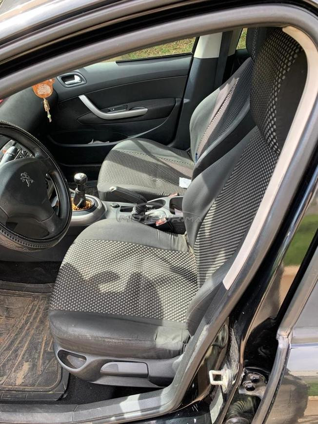 voiture à vendre en très bonne état.