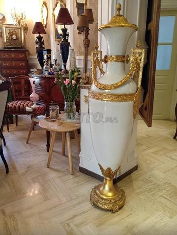 زوج رائع من المزهريات المزخرفة على الطراز الكلاسيكي الحديث - 2