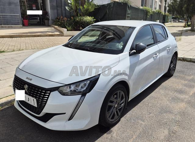 Peugeot 208 Diesel Manuelle 2022 à Rabat