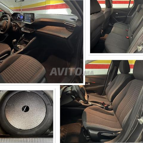 Peugeot 208 Diesel Manuelle 2023 à Fès
