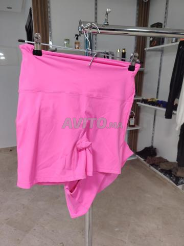 طقم رياضي نسائي وردي عصري - 2