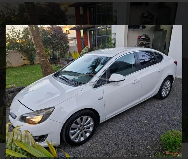 Opel Diesel Manuelle 2014 à Khénifra
