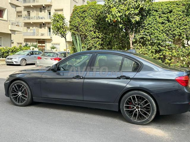 BMW 318 f30 باك سبورت
