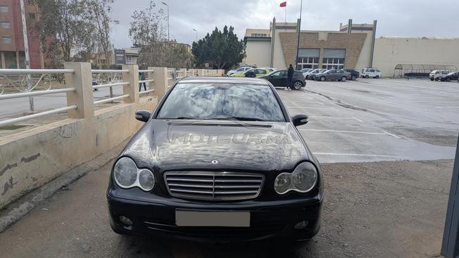 Mercedes-Benz 203 Diesel Manuelle 2005 à Oujda