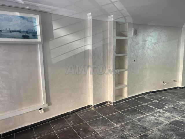 مكتب للإيجار في حي بورغون - 2