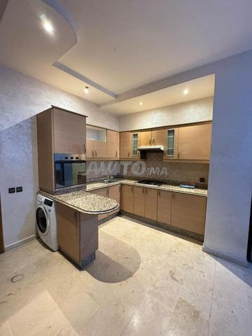 Studio à louer à coté rond point europe - 2