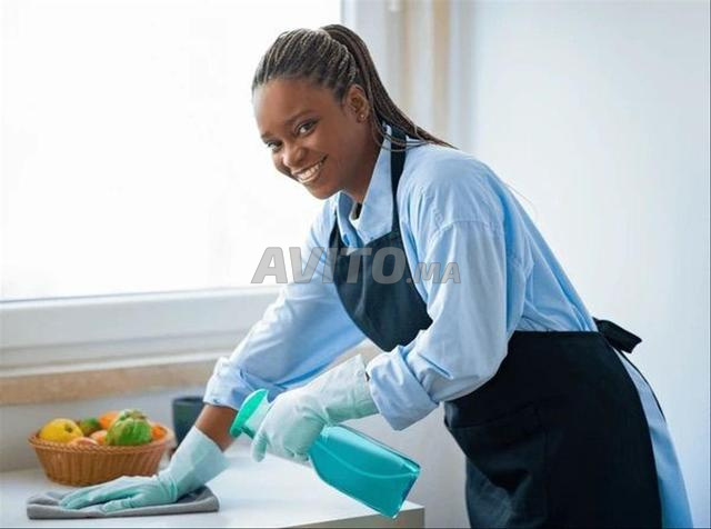 نساء تنظيف مطبخ - 2