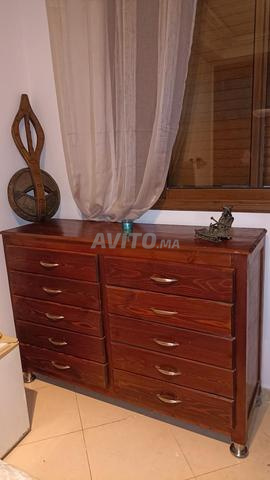 خزانة ذات 10 أدراج من الخشب الأحمر