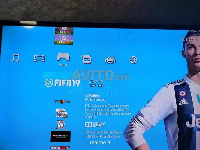 Ps3 slim n9i 2 mannette flach 320gb et 16 jeux