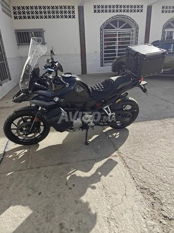 GS F750 TRIPLE BLACK