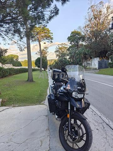 GS F750 TRIPLE BLACK - 2