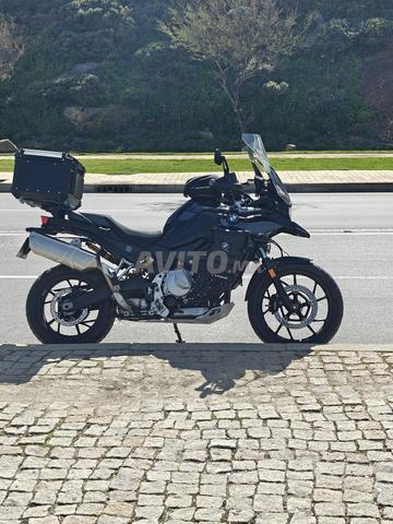 GS F750 TRIPLE BLACK