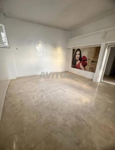 محل 26م2 حي الرياض جدران للبيع