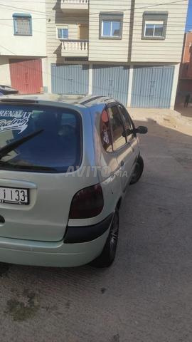 رونو سينيك إيسونس 2001 - 2