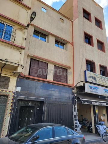 محل مع مرآب للبيع بالإضافة إلى إيجار شهري - 2