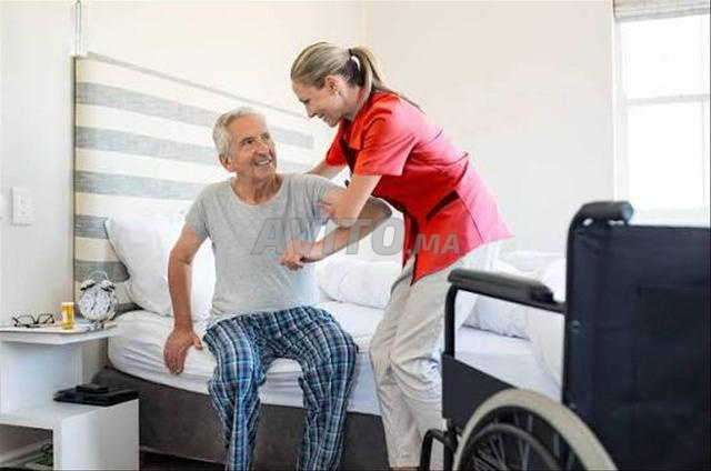 L'aide à domicile/Garde malade/Cuisinière