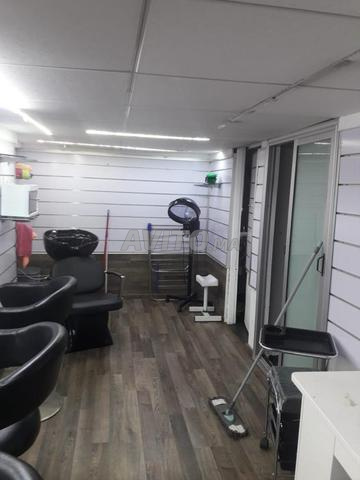 A louer salon de coiffure et d'esthétique équipée - 2