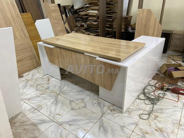 مكاتب شبه معدنية وخشبية - 2