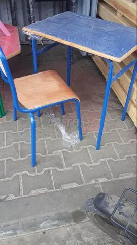 CHAISE SEMI METALLIQUE ET TABLE BOIS - 2