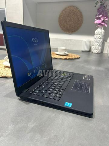 ASUS VivoBook 14 8GB RAM SSD 256GB en excellent état