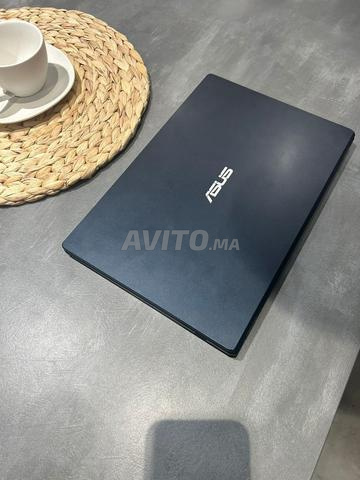 ASUS VivoBook 14 8GB RAM SSD 256GB بحالة ممتازة - 2