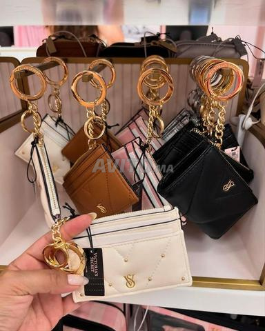 محفظة وحامل بطاقات أنيق مع علبته - 2