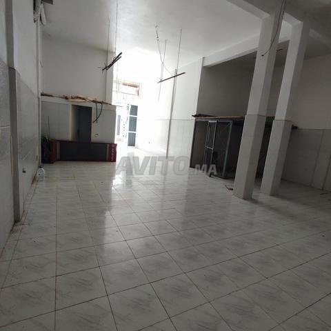 Makasa à louer Superficie de 100 mètres carrés - 2