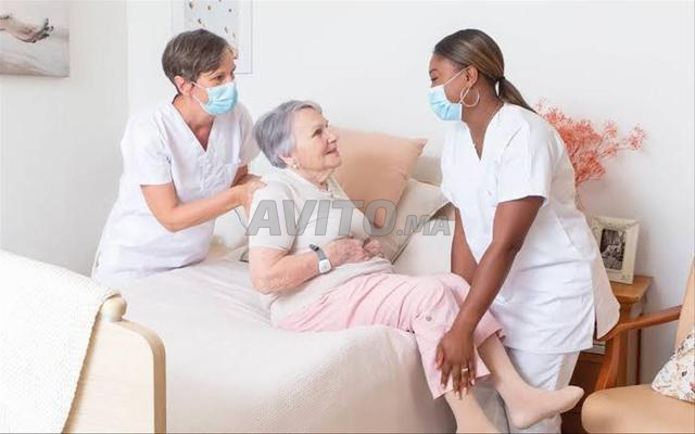 garde malade/Nounou/femme de ménage