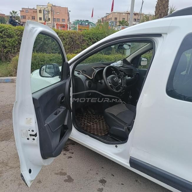 سيارة ممتازة جاهزة للاستعمال 