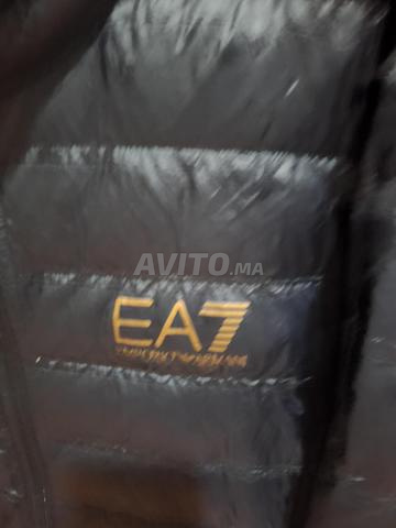 جاكيت أرماني مقاس لارج - 2