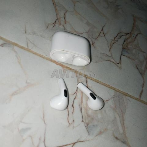 Légèrement endommagée mais fonctionnelle - 2