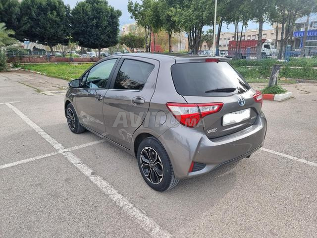 TOYOTA YARIS HYBRIDE 2018 - 2