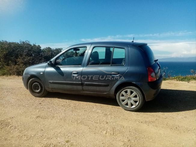 Renault Essence Manuelle 2006 à Tanger