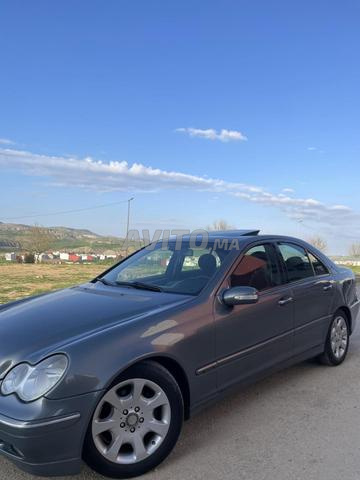 مرسيدس-بنز 220 ديزل أوتوماتيك 2005 في تازة - 2