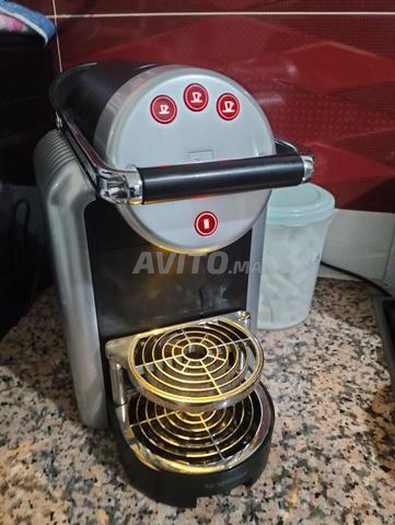 Machine à café Nespresso Zenius professionnelle - 2