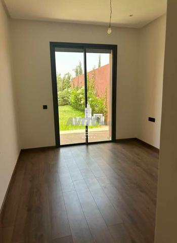 فيلا بطريق الدار البيضاء مع مسبح - 2