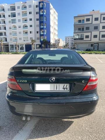 Mercedes-Benz 220 Diesel Automatique 2004 à Martil - 2