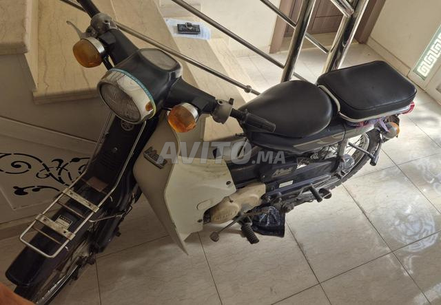Moto Yamaha 3 - 2