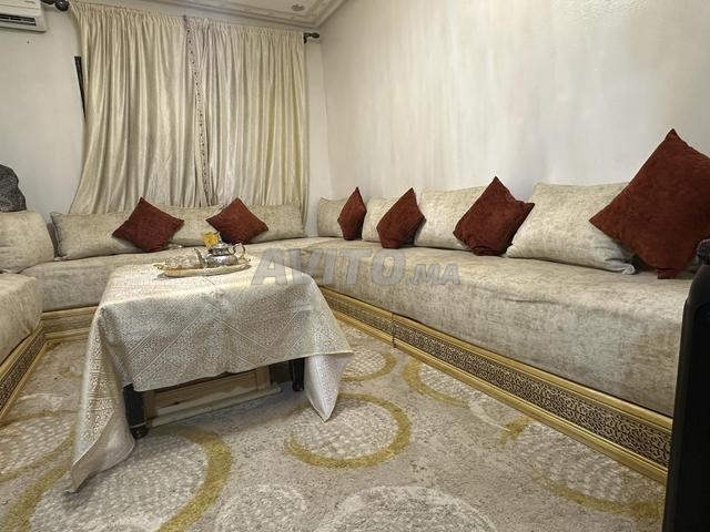 Salon avec tout ce qu'il faut