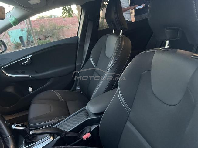 Volvo V40 Diesel Automatique 2019 à Casablanca